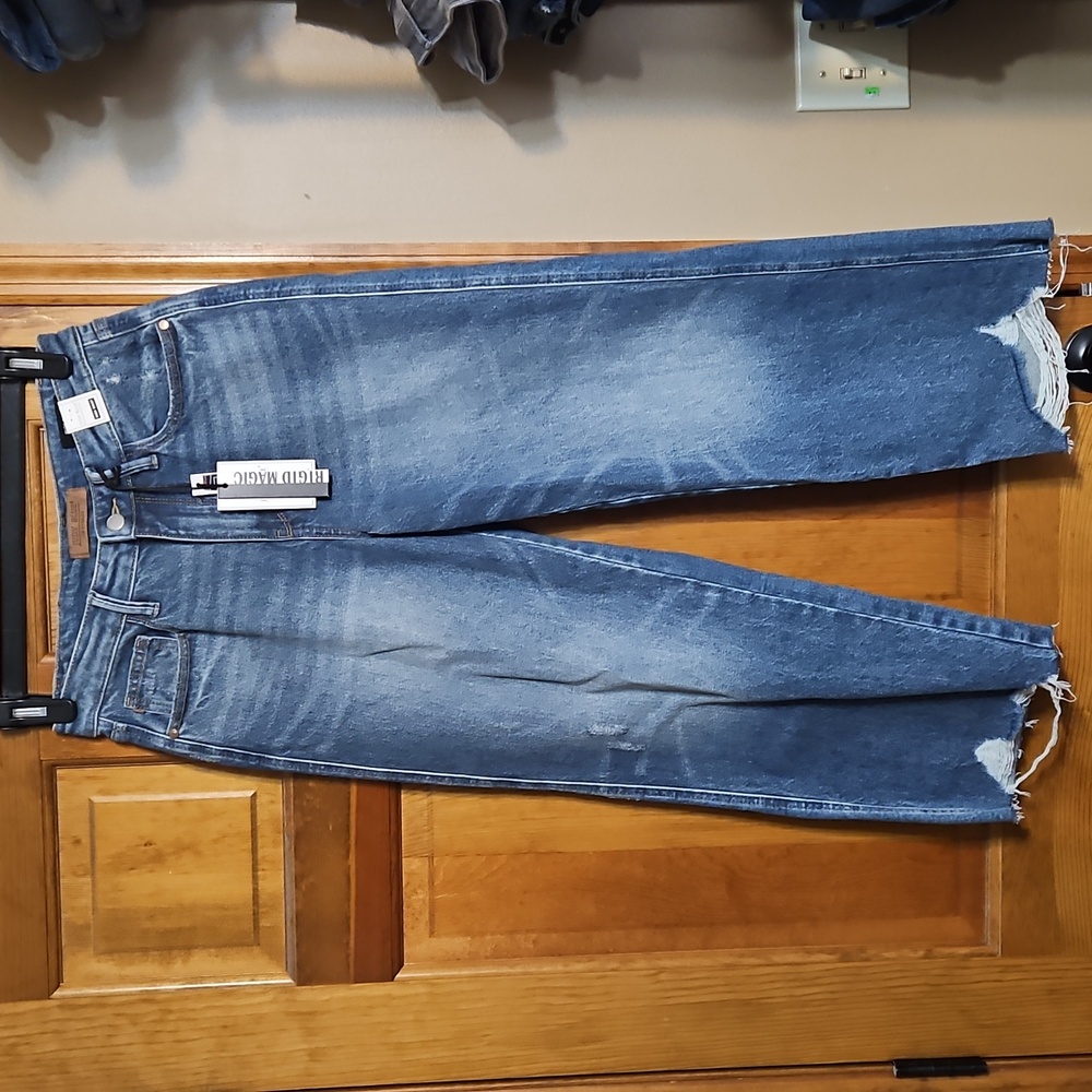 Judy Blue Wide-Leg Crop High Waist Rigid Magic Destroyed Hem Jeans-NWT - Picture 4 of 14